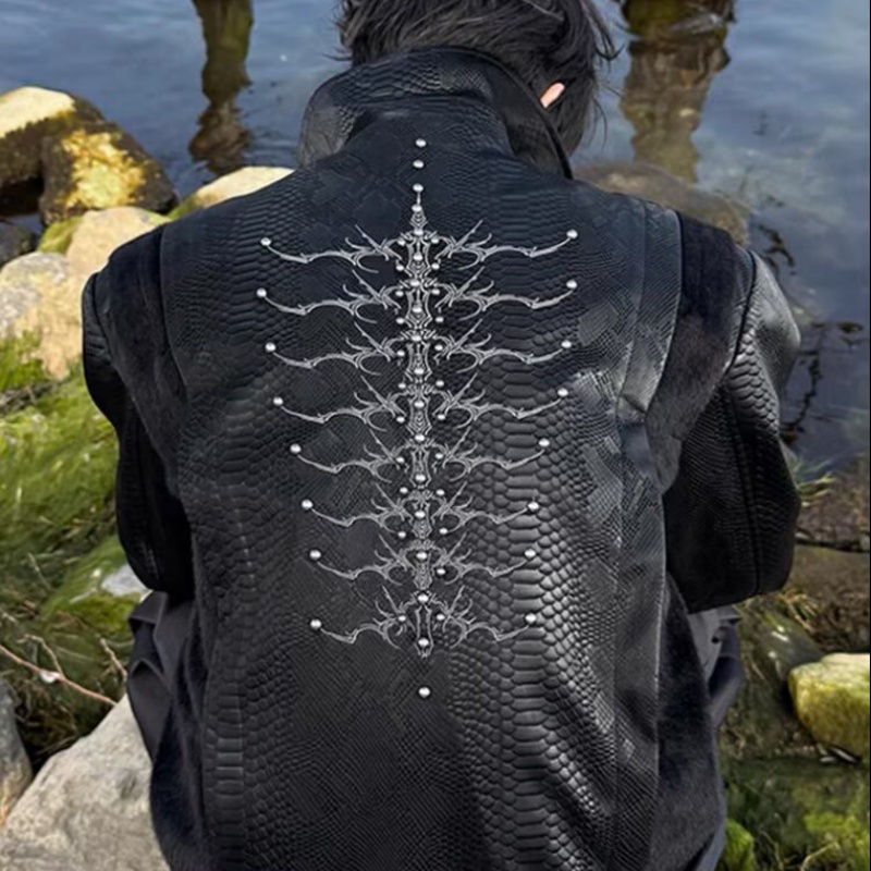 Men Black Snake Embossed Jacke - Streetwear Zipper recension och pris